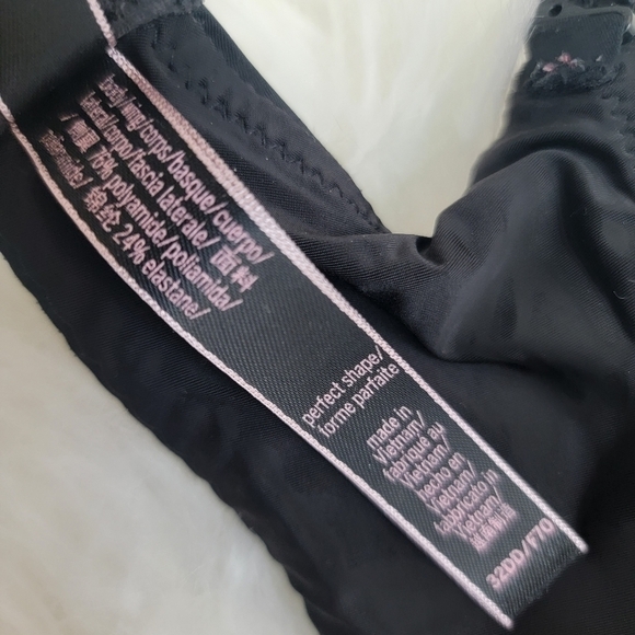2/$20 Victoria's Secret Perfect Shape Bra 32DD - Picture 7 of 7